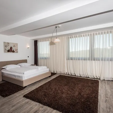 Апартаменти Silver Mountain 4*